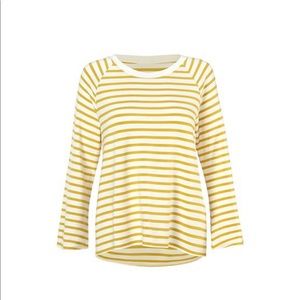 CAbi Spring 2021 NWT Standard Sweatshirt Medium